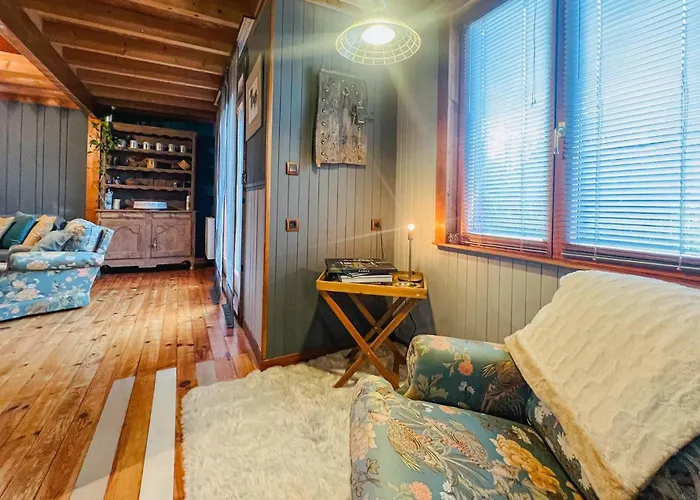 Дом отдыха Lovely In With Wifi Langatte